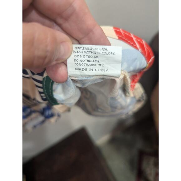 Flirty cream romper with bright floral print plus size XXL - Picture 4 of 13